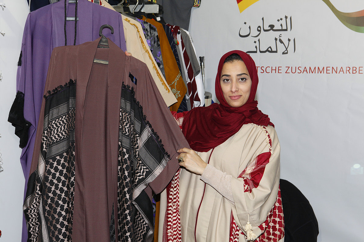 Photo: GIZ: Sewing and cutting courses for women 3