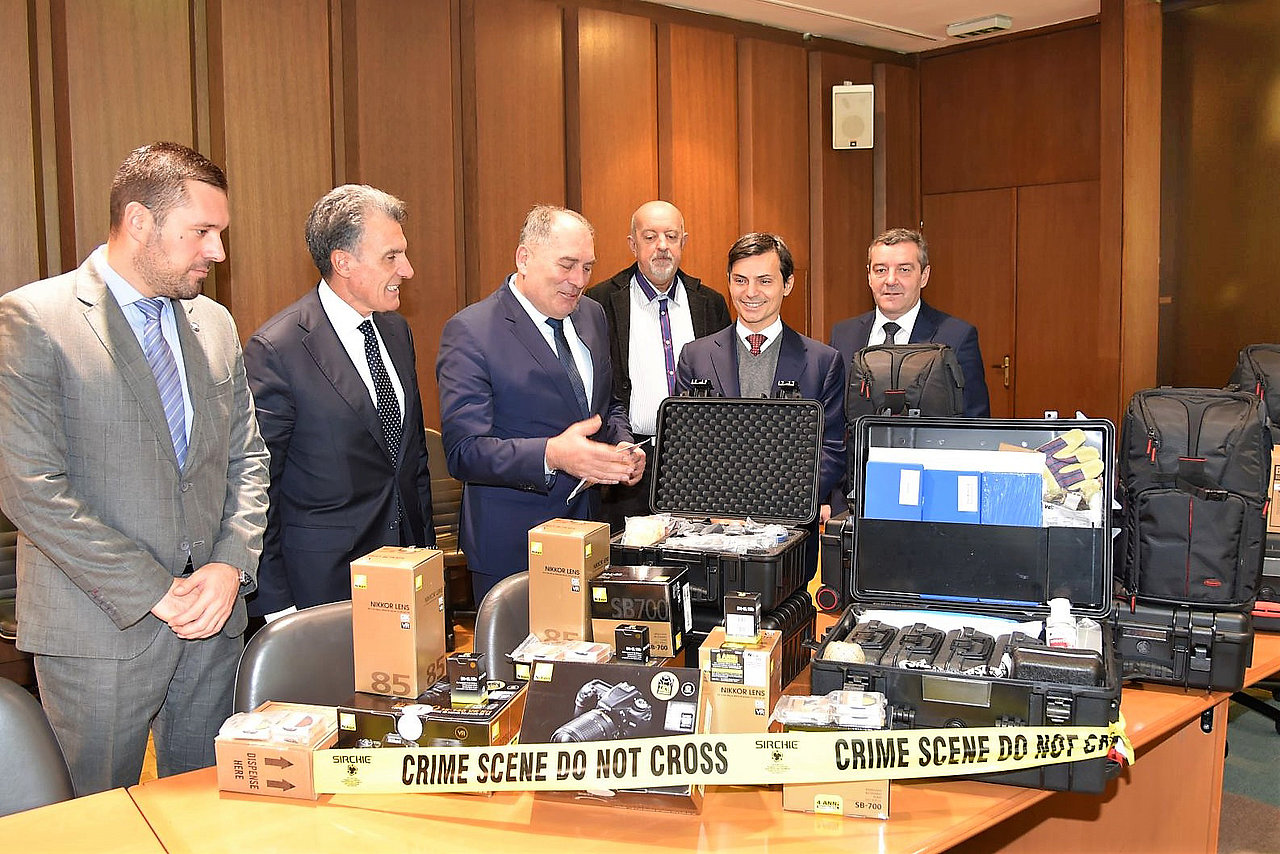 Photo: GIZ: Modern forensic equipment for fighting organized crime